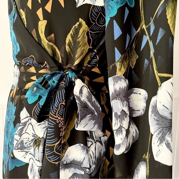 Everly Black Floral Long Sleeve Wrap Dress Size M - Picture 8 of 15